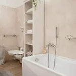 Al Borgo - Luxury Bilocale Con 4 Posti Letto * Bienno