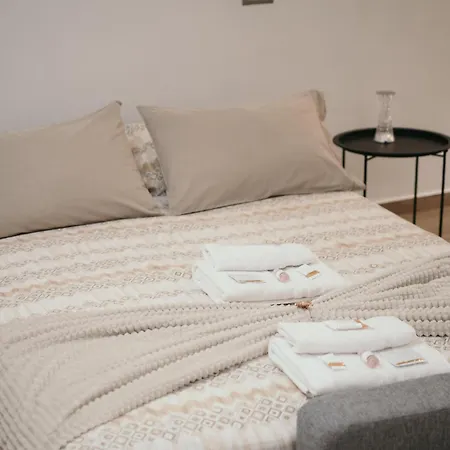 Al Borgo - Luxury Bilocale Con 4 Posti Letto Апартаменты Bienno