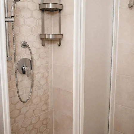 Al Borgo - Luxury Bilocale Con 4 Posti Letto Bienno