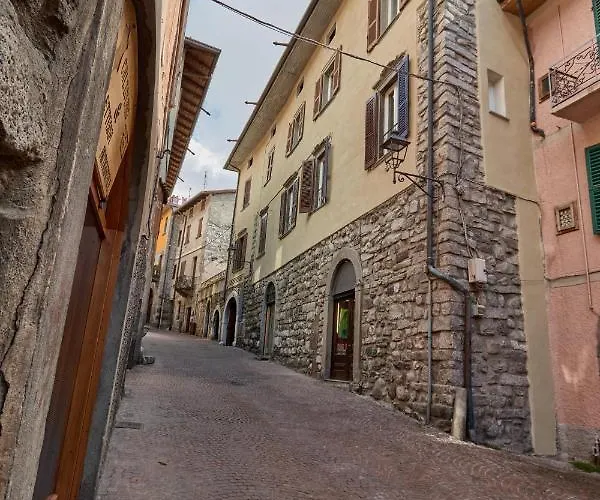 Апартаменты Al Borgo - Luxury Bilocale Con 4 Posti Letto Bienno