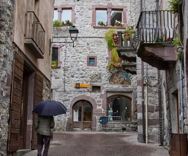 Al Borgo - Luxury Bilocale Con 4 Posti Letto Апартаменты